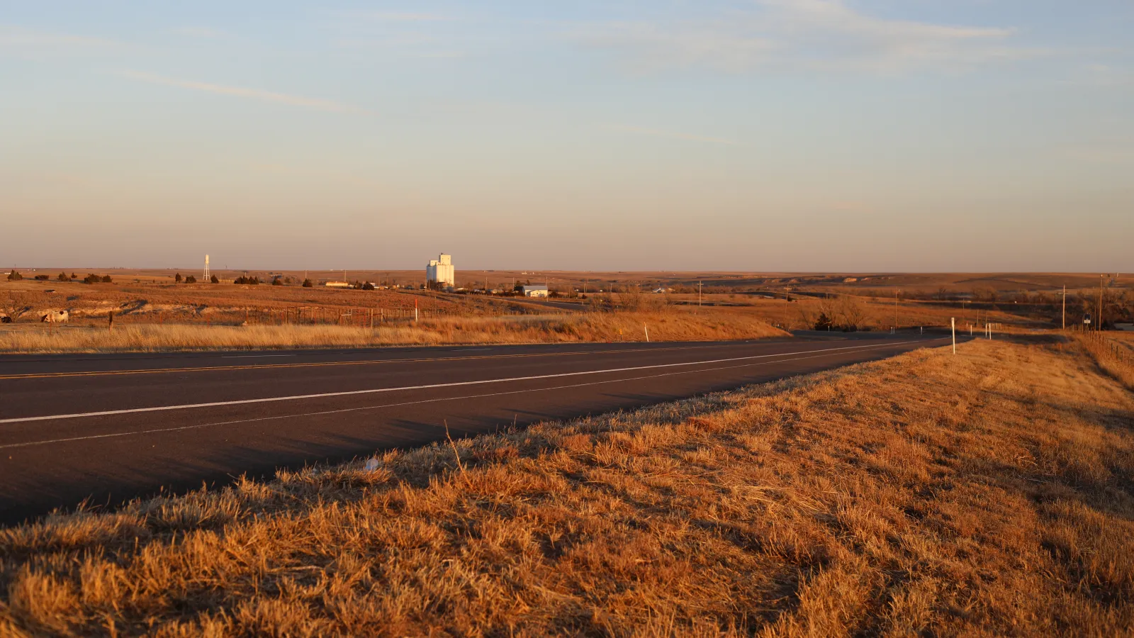 A still of Darrouzett, TX from Erin McGoff's film "Darrouzett"