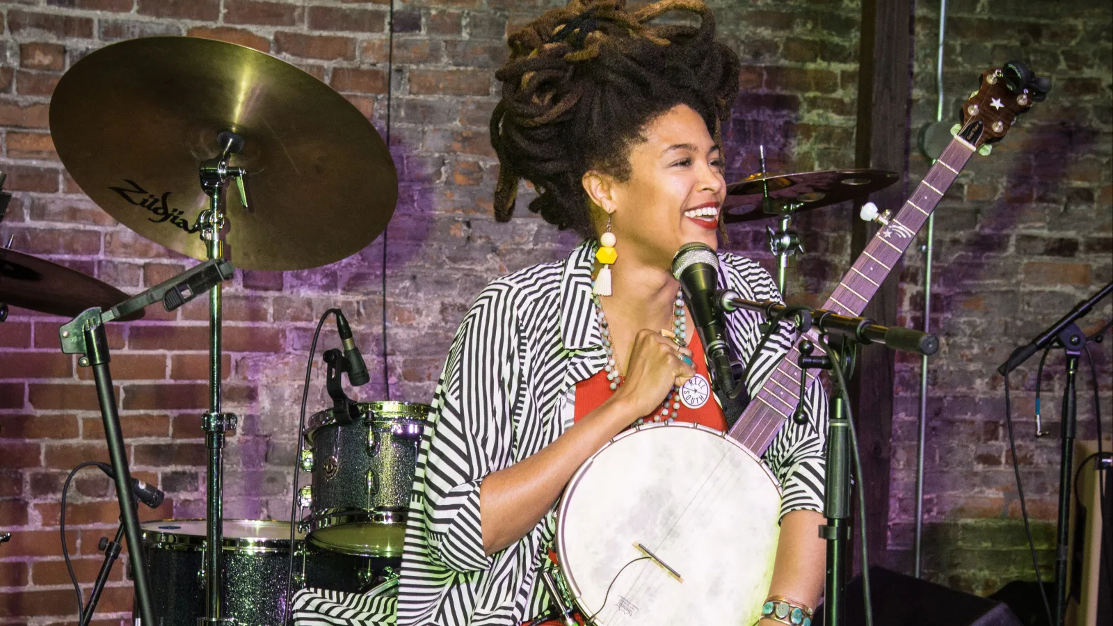 Valerie June peforming in Nashville